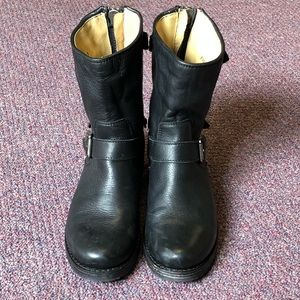 Frye Veronica short boot